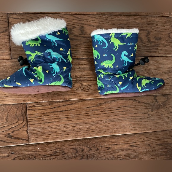 Jan and Jul Stay Put winter booties 3-12 months - Picture 2 of 3